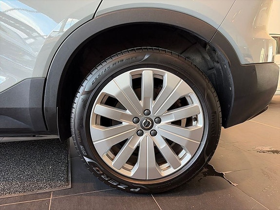 Volvo EX40 21 of 22