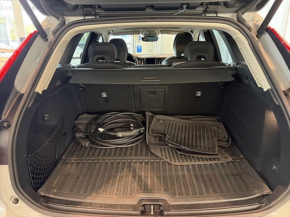 Volvo XC60 6 of 23
