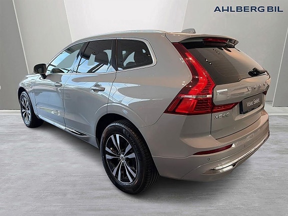 Volvo XC60 3 of 23