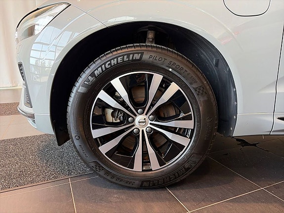 Volvo XC60 19 of 23