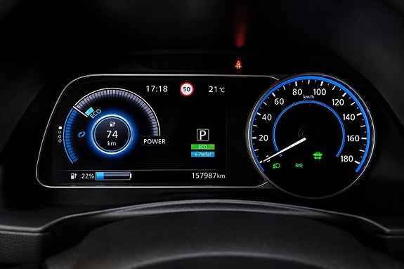 Nissan Leaf 17 of 18