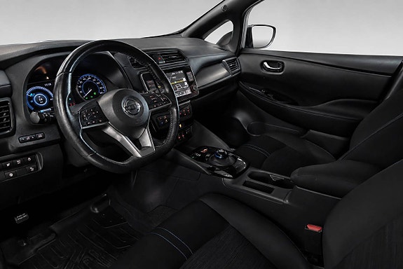 Nissan Leaf 8 of 18