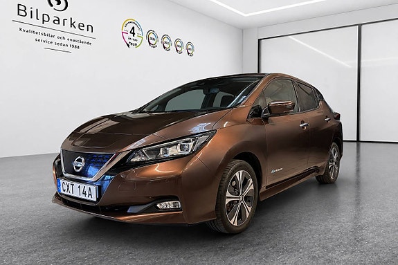 Nissan Leaf 4 of 18