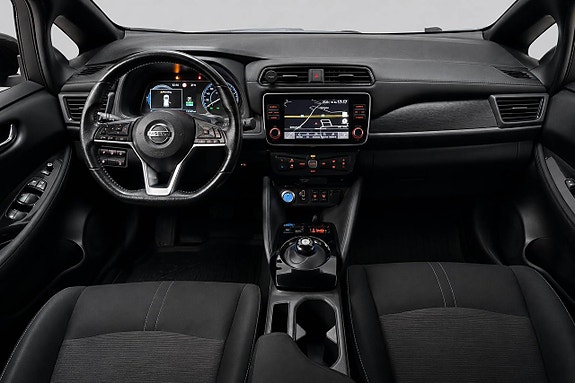 Nissan Leaf 12 of 18