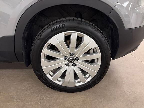 Volvo EX40 20 of 23