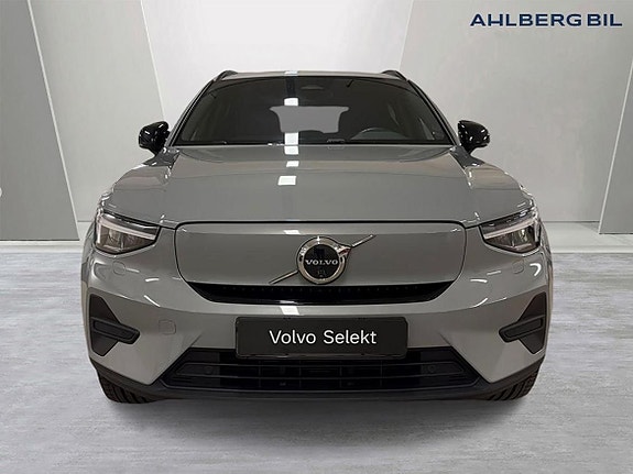 Volvo EX40 5 of 23