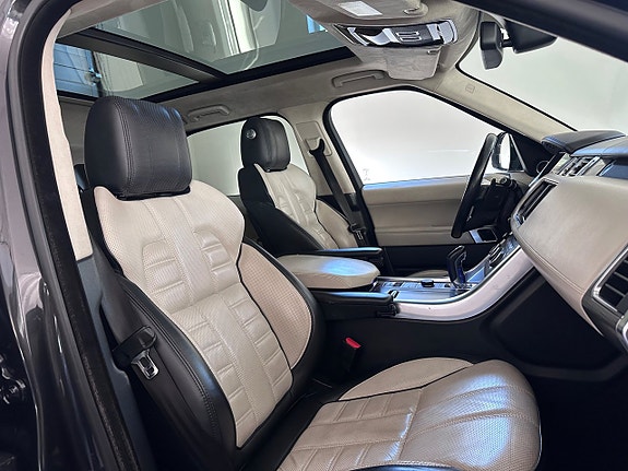 Land Rover Range Rover Sport 18 of 30