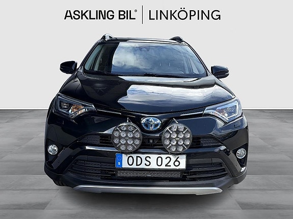 Toyota RAV4 5 of 16