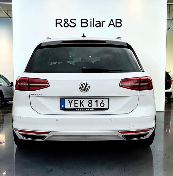 Volkswagen Passat 5 of 17