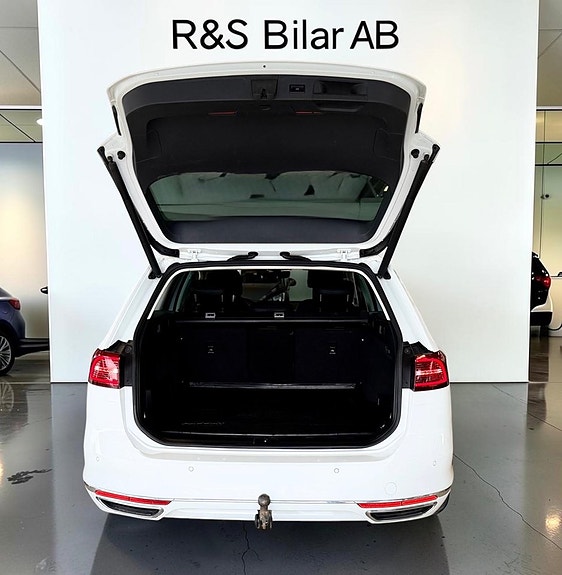 Volkswagen Passat 6 of 17