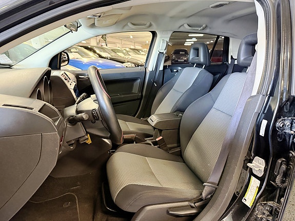 Dodge Caliber 9 of 20