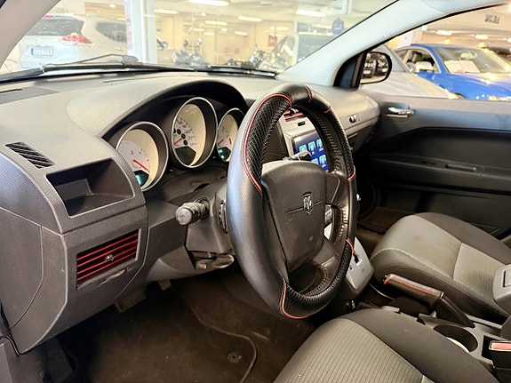 Dodge Caliber 13 of 20