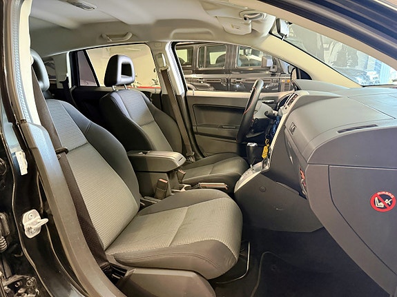 Dodge Caliber 10 of 20