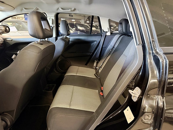 Dodge Caliber 12 of 20
