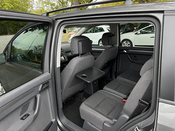 Volkswagen Touran 16 of 24