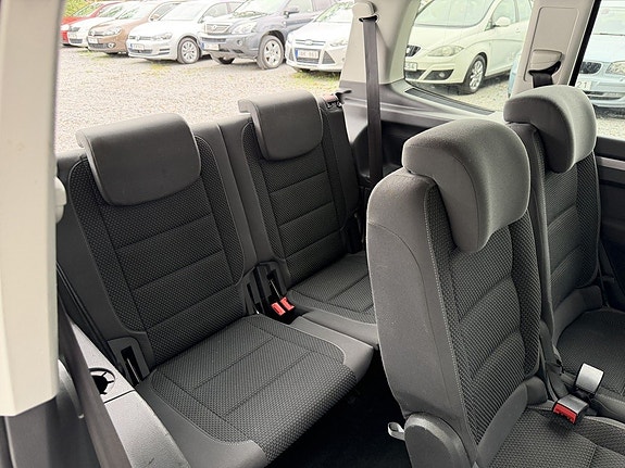 Volkswagen Touran 19 of 24