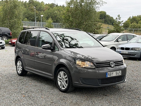Volkswagen Touran 2 of 24