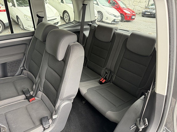 Volkswagen Touran 18 of 24