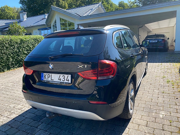 BMW X1 2 of 6