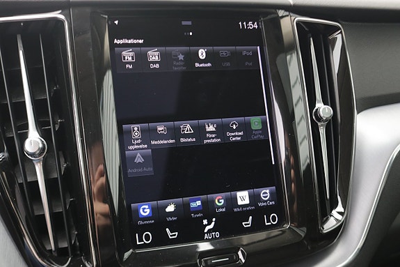 Volvo XC60 14 of 28