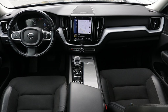 Volvo XC60 11 of 28