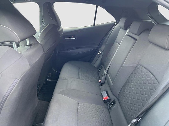 Toyota Corolla 10 of 17