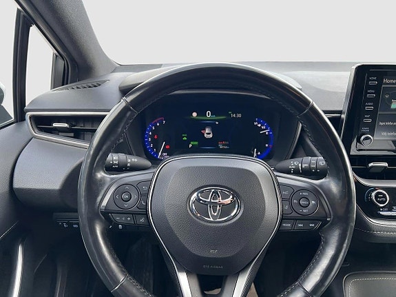 Toyota Corolla 8 of 17