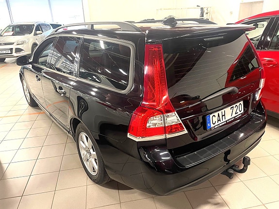 Volvo V70 4 of 8