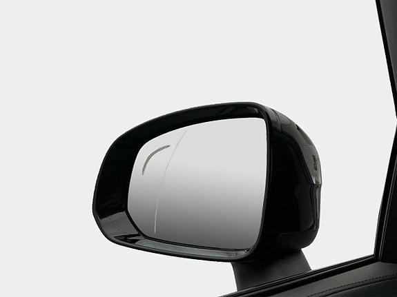 Volvo XC90 11 of 30