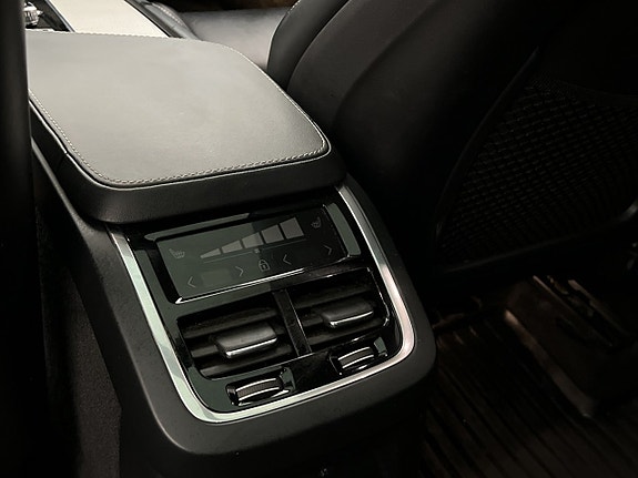 Volvo XC90 22 of 30
