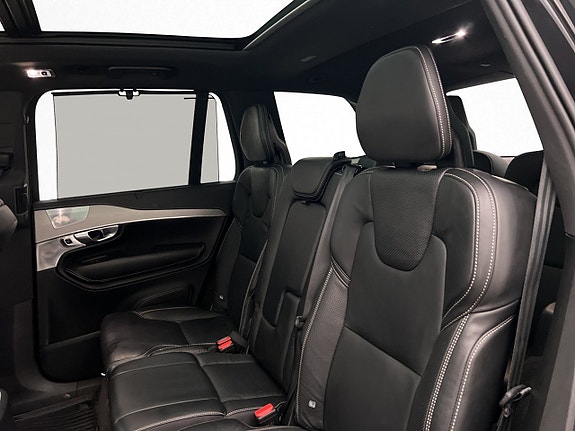 Volvo XC90 19 of 30