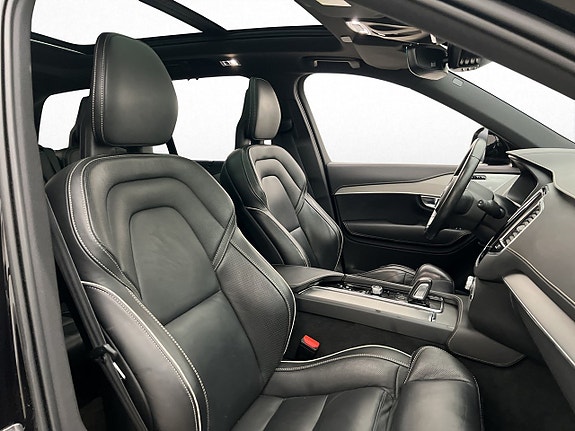 Volvo XC90 17 of 30