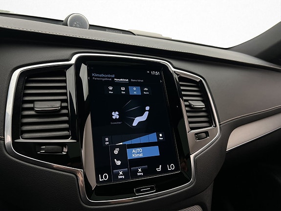 Volvo XC90 27 of 30