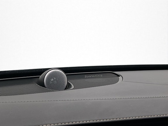 Volvo XC90 10 of 30