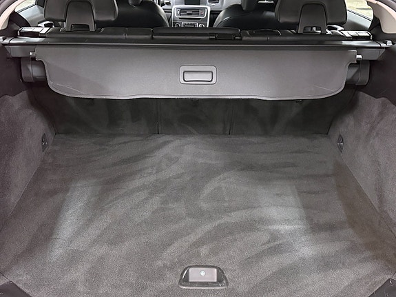 Volvo V60 14 of 19