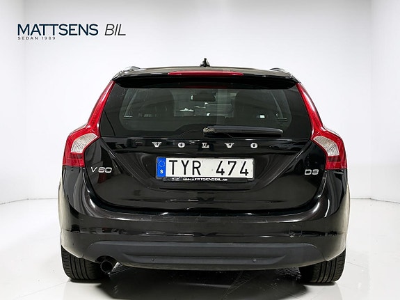 Volvo V60 13 of 19