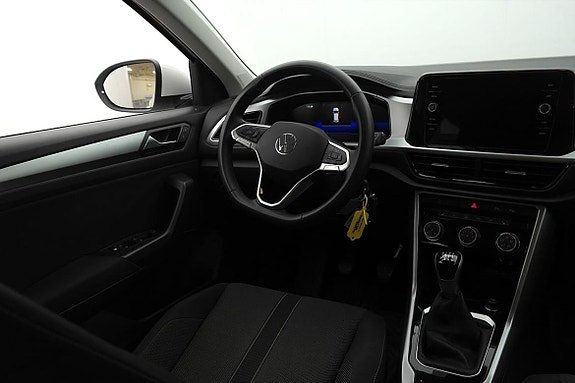 Volkswagen T-Roc 8 of 14