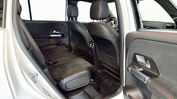 Mercedes-Benz EQB300 5 of 26