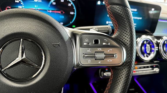 Mercedes-Benz EQB300 14 of 26