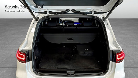 Mercedes-Benz EQB300 10 of 26
