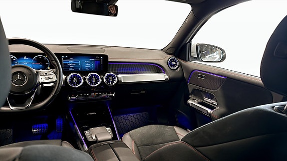 Mercedes-Benz EQB300 22 of 26