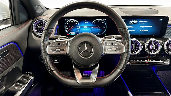 Mercedes-Benz EQB300 12 of 26