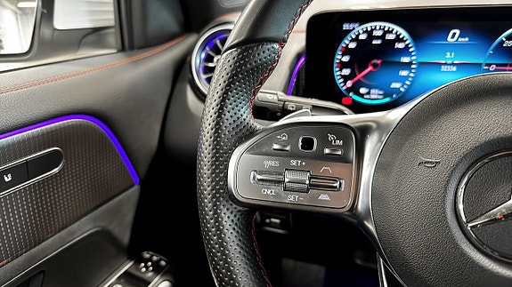 Mercedes-Benz EQB300 13 of 26
