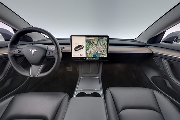 Tesla Model 3 14 of 30