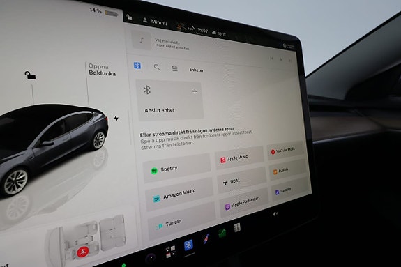Tesla Model 3 27 of 30
