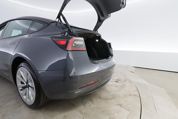 Tesla Model 3 7 of 30
