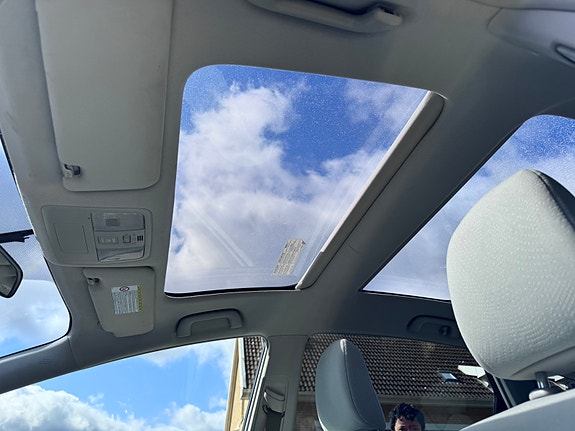 Toyota Prius+ 6 of 10