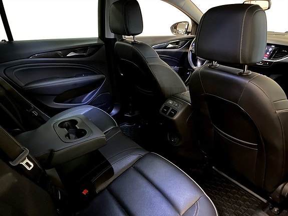 Opel Insignia Country Tourer 16 of 19