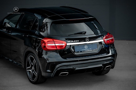 Mercedes-Benz GLA200 21 of 21