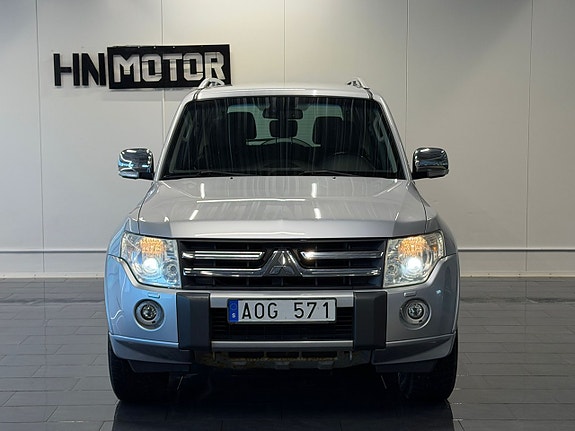 Mitsubishi Pajero 3 of 25